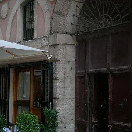 فندق مبيت وإفطار Al Pantheon Con Thomas Mann 3*