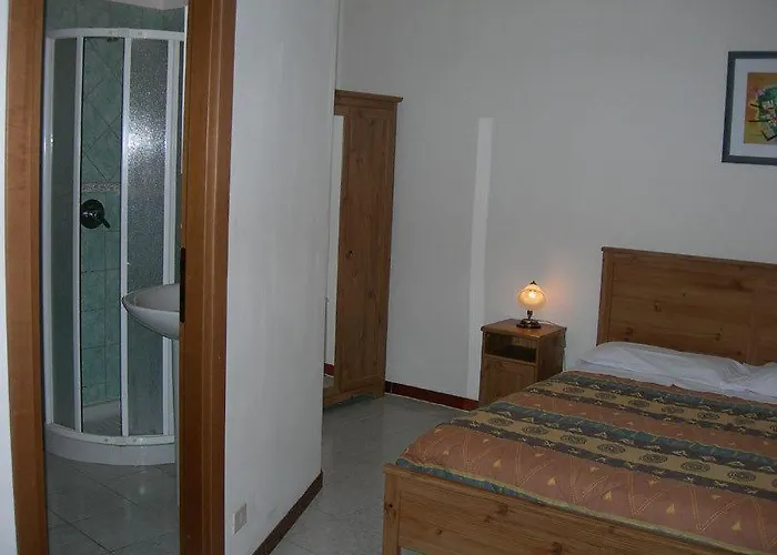 アル パンテオン コン トーマス マン 3* ローマ