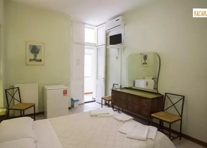 万神殿托马斯曼酒店 住宿加早餐酒店 3*